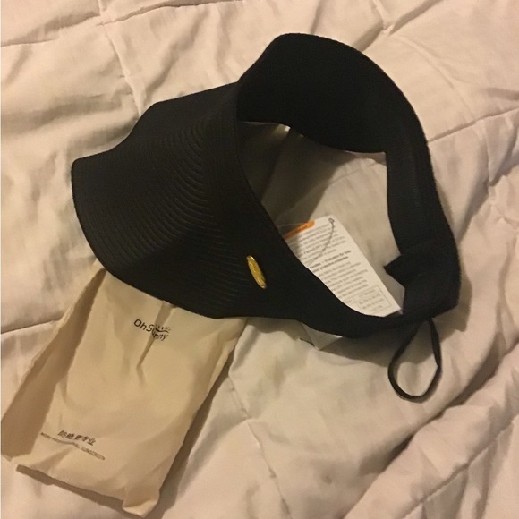 Oh Sunny black visor hat with carrying bag NWT - Picture 5 of 8